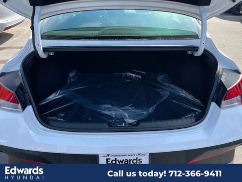 New 2025 Hyundai Elantra Sport image 8