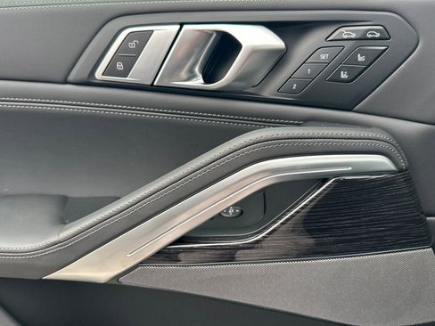 New 2026 BMW X6 M60i w/ Executive Package image 8
