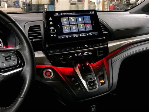 Used 2025 Honda Odyssey Sport-L image 6