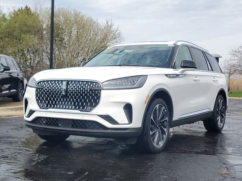 New 2026 Lincoln Aviator Reserve image 2
