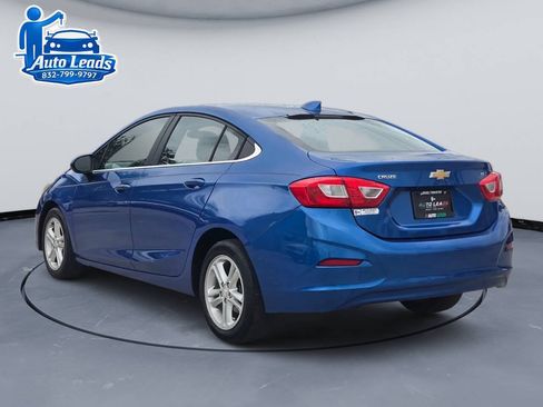 Used 2017 Chevrolet Cruze LT FWD image 6