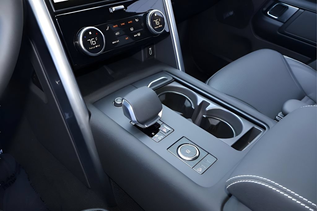 New 2026 Land Rover Discovery Dynamic SE AWD/4WD image 26