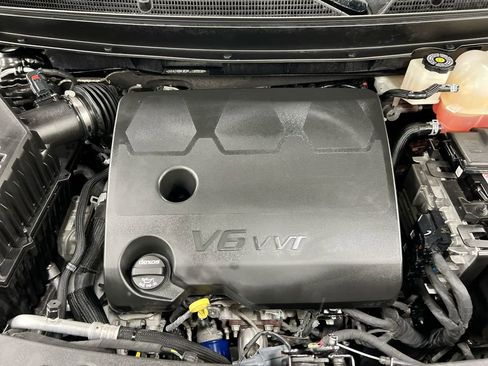 Used 2023 Buick Enclave Essence image 25