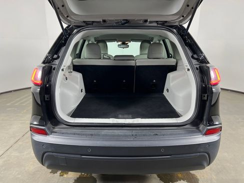 Used 2021 Jeep Cherokee Latitude Plus image 14