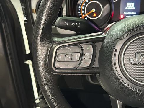 Used 2025 Jeep Wrangler Sport image 23