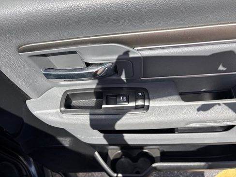 Used 2017 RAM 1500 Big Horn AWD/4WD image 69