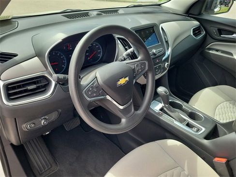 Used 2019 Chevrolet Equinox LS w/ LS Convenience Package image 14