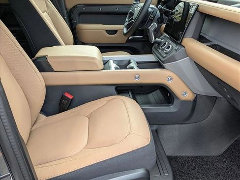 New 2026 Land Rover Defender 110 V8 image 18