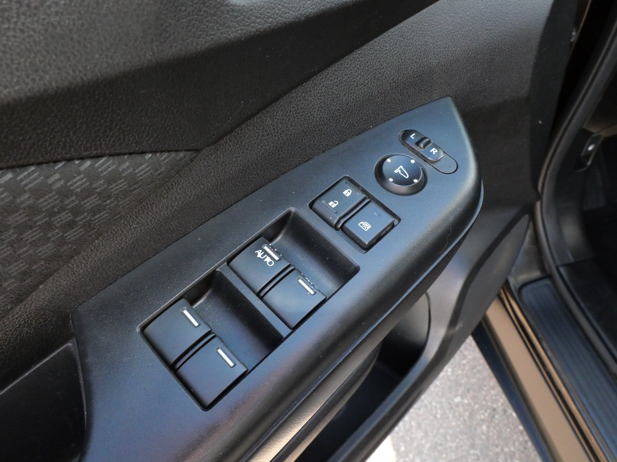 Used 2016 Honda CR-V EX image 19