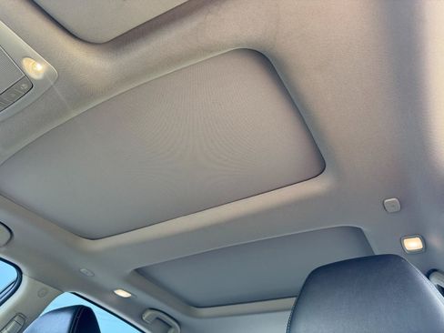 Used 2016 Nissan Maxima Platinum w/ Interior Lighting Package FWD image 23