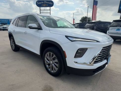 Certified 2026 Buick Enclave Preferred FWD image 2
