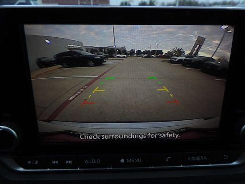 Used 2023 Nissan Rogue SV image 28