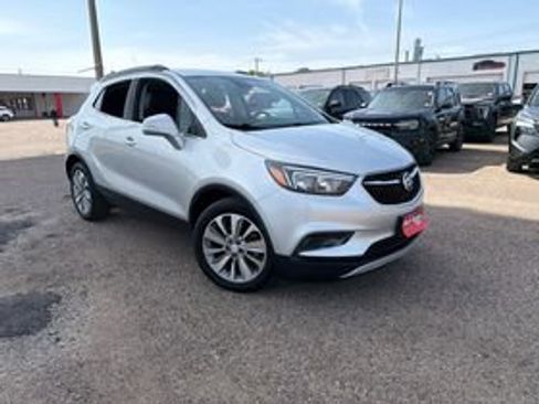 Used 2019 Buick Encore Preferred FWD image 2