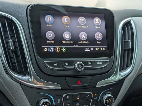 Used 2021 Chevrolet Equinox Premier FWD image 23