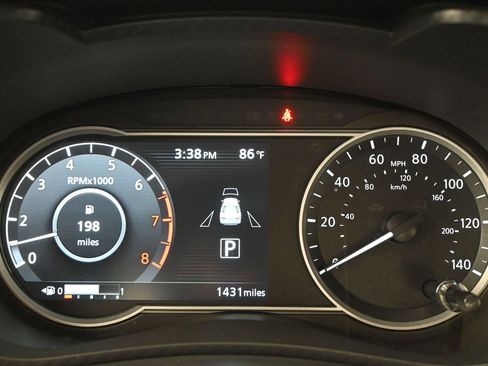 Used 2025 Nissan Versa SR w/ Trunk Package FWD image 18