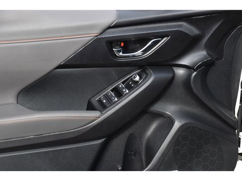 Certified 2025 Subaru Crosstrek 2.5i Limited image 25