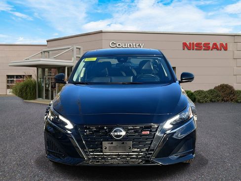 Used 2024 Nissan Altima 2.0 SR image 2