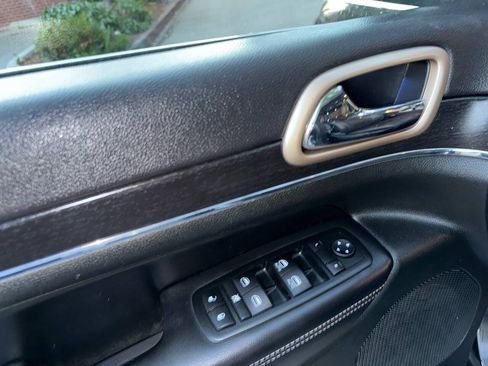 Used 2014 Jeep Grand Cherokee Limited AWD/4WD image 50