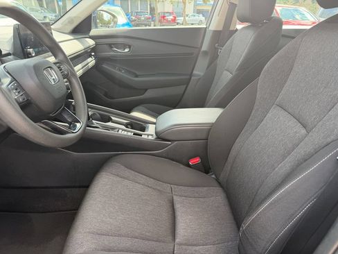 Used 2023 Honda Accord EX image 18