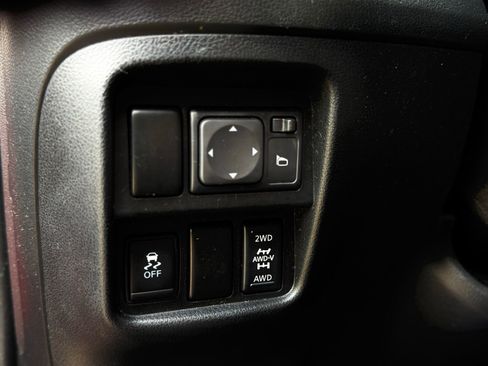 Used 2014 Nissan Juke SV w/ Navigation Package AWD/4WD image 27