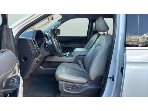 Used 2021 Ford Expedition Max Limited image 12