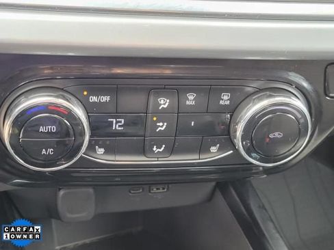 Used 2024 Chevrolet Trax LT w/ LT Convenience Package FWD image 26