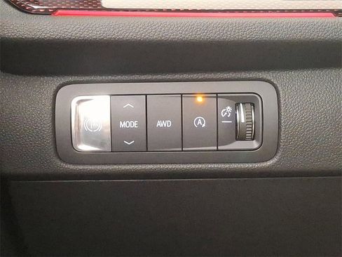 Used 2024 Chevrolet Traverse RS w/ LPO, Floor Liner Package image 24