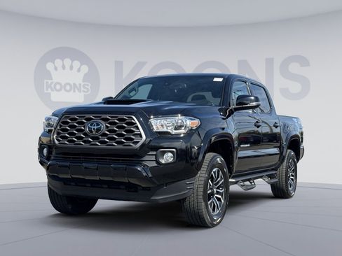 Used 2021 Toyota Tacoma TRD Sport AWD/4WD image 1