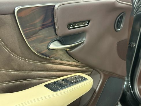 Used 2018 Lexus LS 500 AWD w/ Interior Upgrade Package image 12