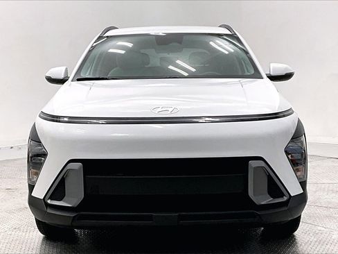 Certified 2024 Hyundai Kona SEL image 3