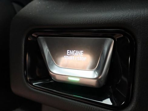 Certified 2025 GMC Yukon Denali image 19