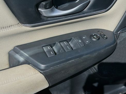 Used 2017 Honda CR-V EX image 22