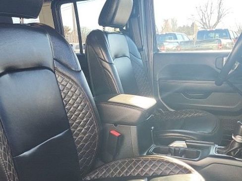 Used 2021 Jeep Wrangler Unlimited Sahara image 20