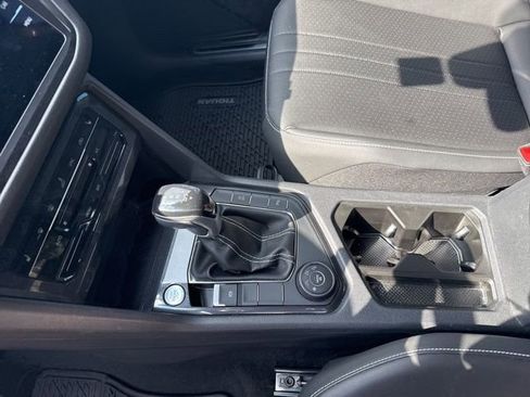 Used 2023 Volkswagen Tiguan SE R-Line image 20