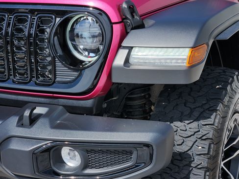 Used 2024 Jeep Wrangler Unlimited Sport AWD/4WD image 11