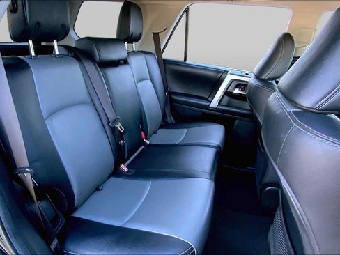 Used 2019 Toyota 4Runner SR5 Premium AWD/4WD image 18