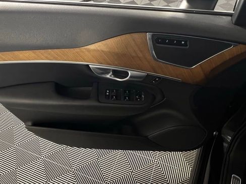 Used 2024 Volvo XC90 B5 Plus image 24