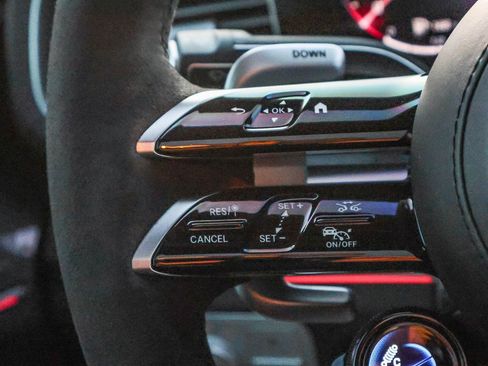 Used 2024 Mercedes-Benz GLS 63 AMG 4MATIC image 32