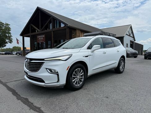 Used 2022 Buick Enclave Premium AWD/4WD image 2