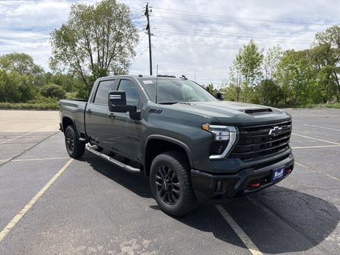 New 2026 Chevrolet Silverado 2500 LT w/ Trail Boss Package AWD/4WD image 3