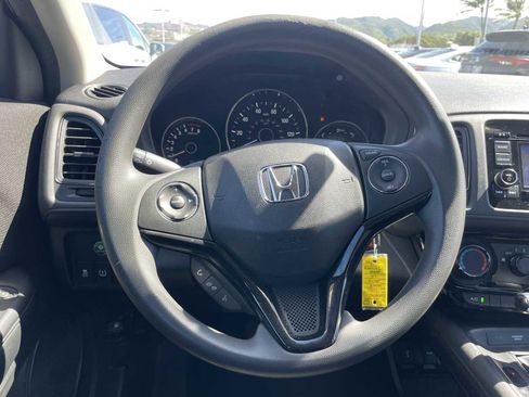 Used 2016 Honda HR-V LX image 11