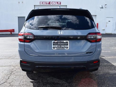 New 2026 Honda Pilot Sport image 7