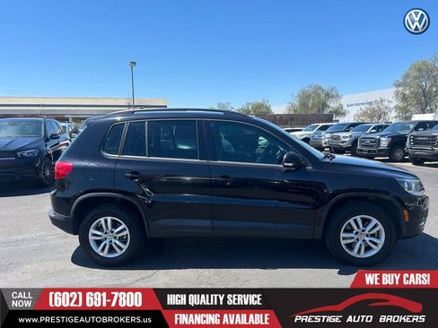 Used 2017 Volkswagen Tiguan S FWD image 5