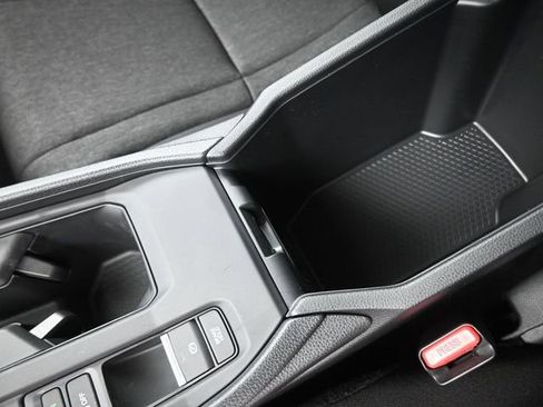 Used 2025 Honda Accord LX image 9