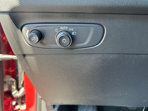 Used 2023 Buick Envision Essence FWD image 16