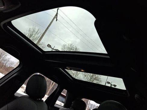 Used 2022 MINI Cooper 4-Door Hardtop image 15