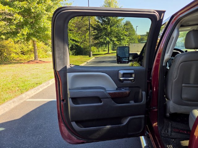 Used 2015 GMC Sierra 1500 SLT w/ SLT Preferred Package AWD/4WD image 26