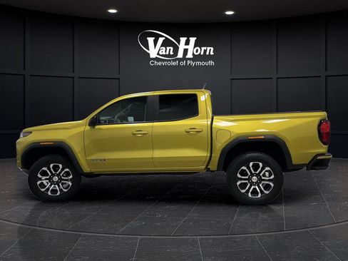 Used 2023 GMC Canyon AT4 image 12