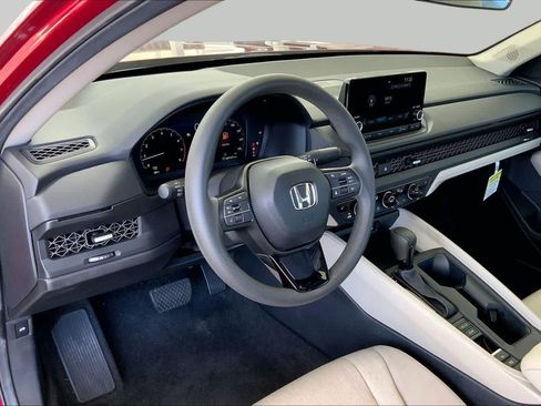 Used 2025 Honda Accord SE image 18