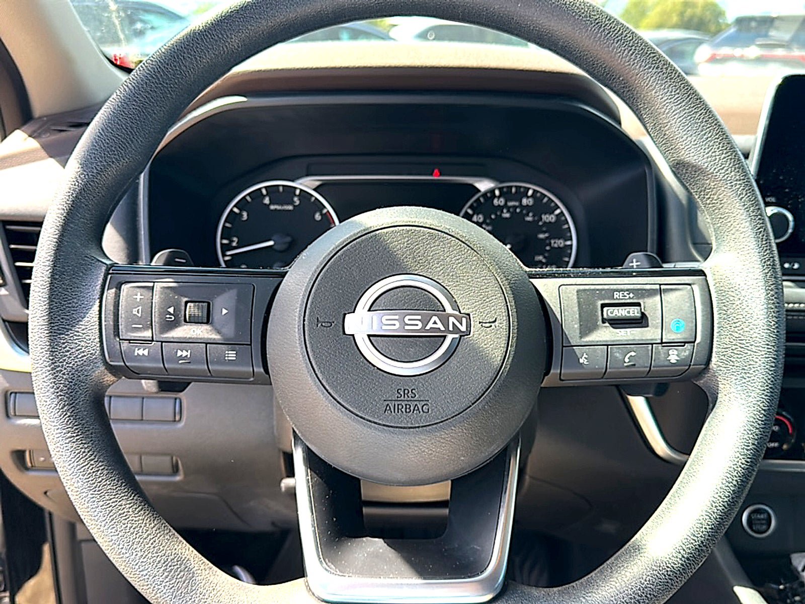Used 2023 Nissan Rogue SV FWD image 10